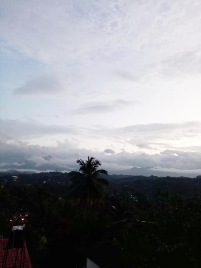 Chandi Mahal Homestay Kandy Exteriör bild