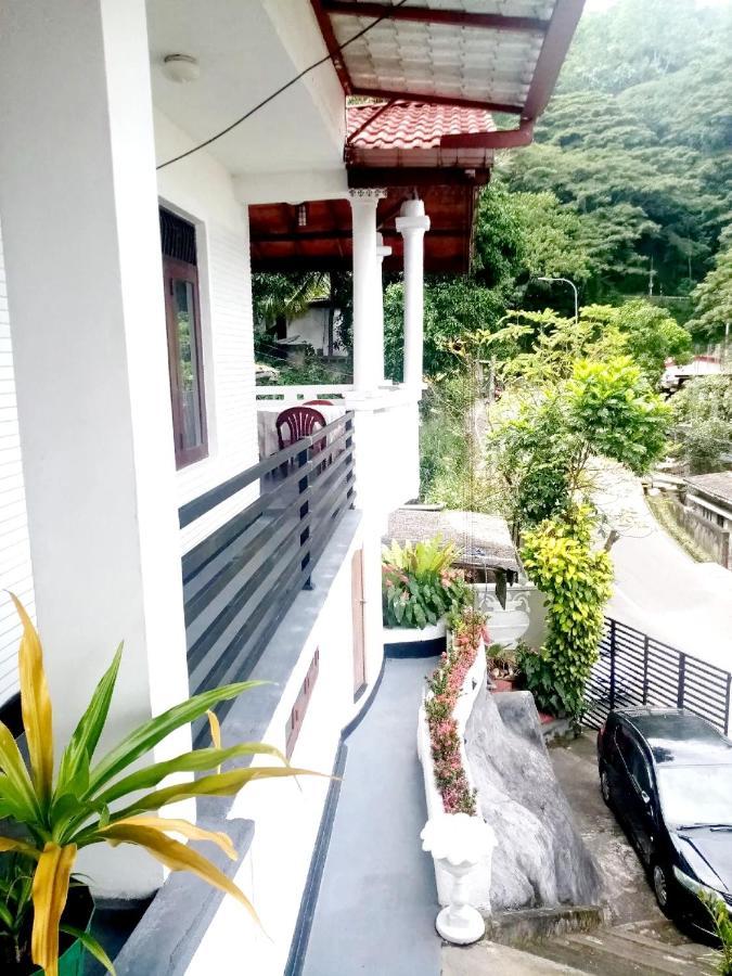 Chandi Mahal Homestay Kandy Exteriör bild