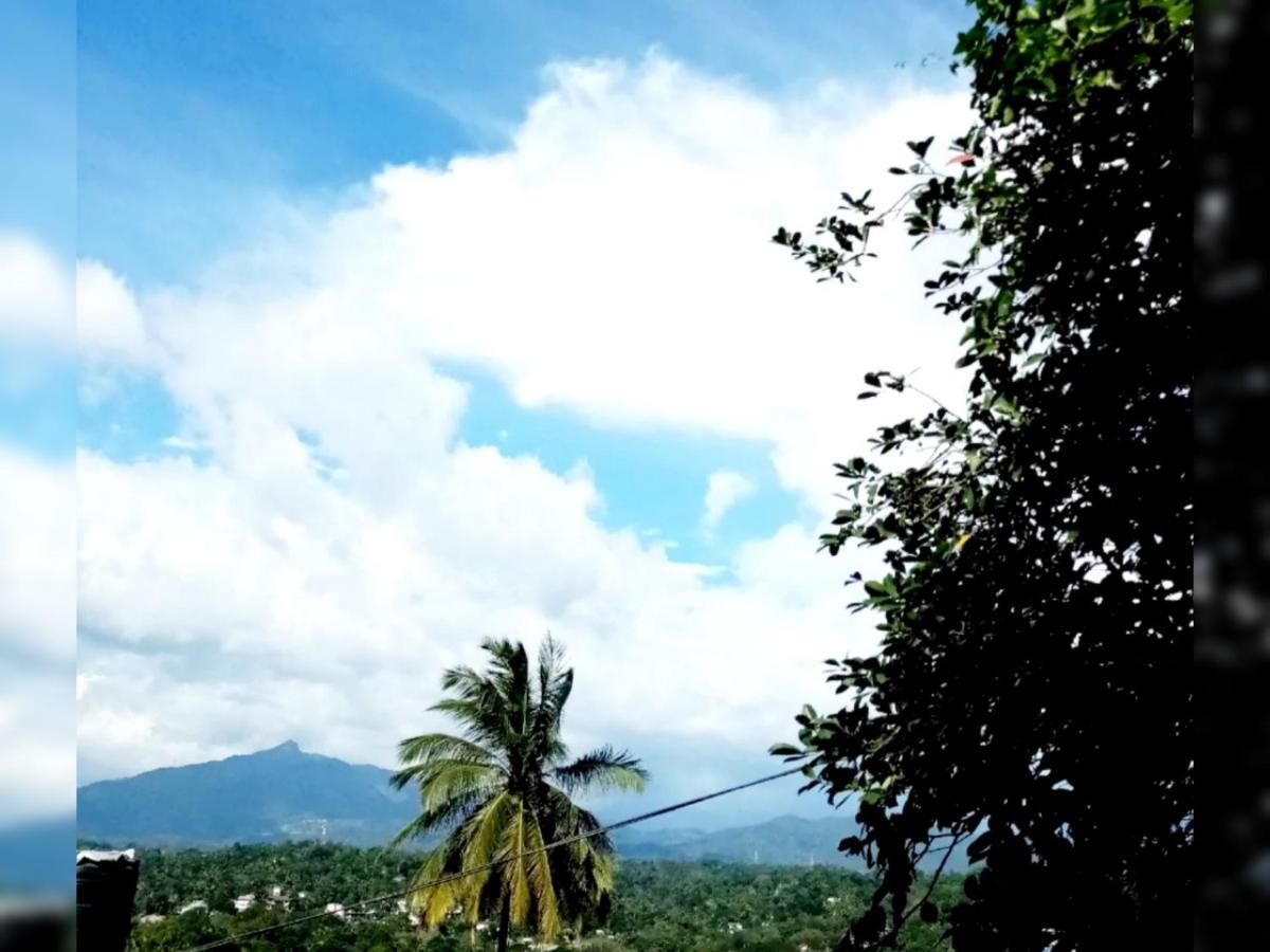 Chandi Mahal Homestay Kandy Exteriör bild