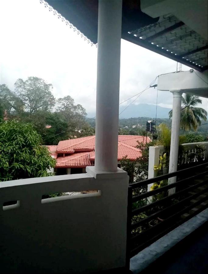 Chandi Mahal Homestay Kandy Exteriör bild